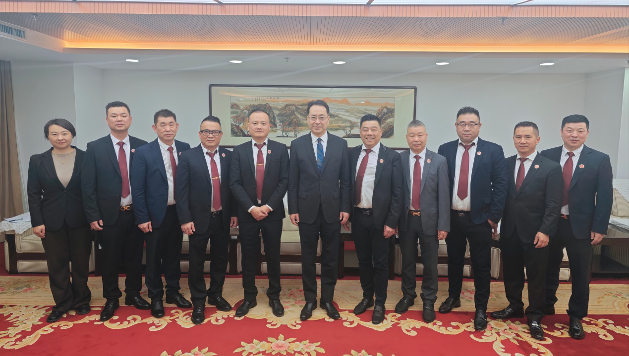 C:\Users\xl\AppData\Local\Temp\WeChat Files\f90e8a1b8b759a32f344977e4ca32f7.jpg